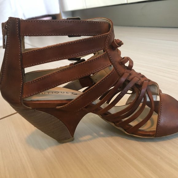 Leather heeled sandals - Picture 9 of 9